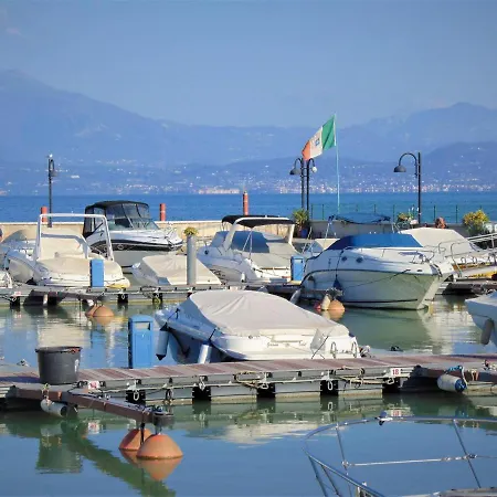 Srs Parco Sul Lago Apartment Sirmione