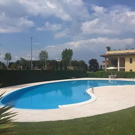 Srs Parco Sul Lago شقة